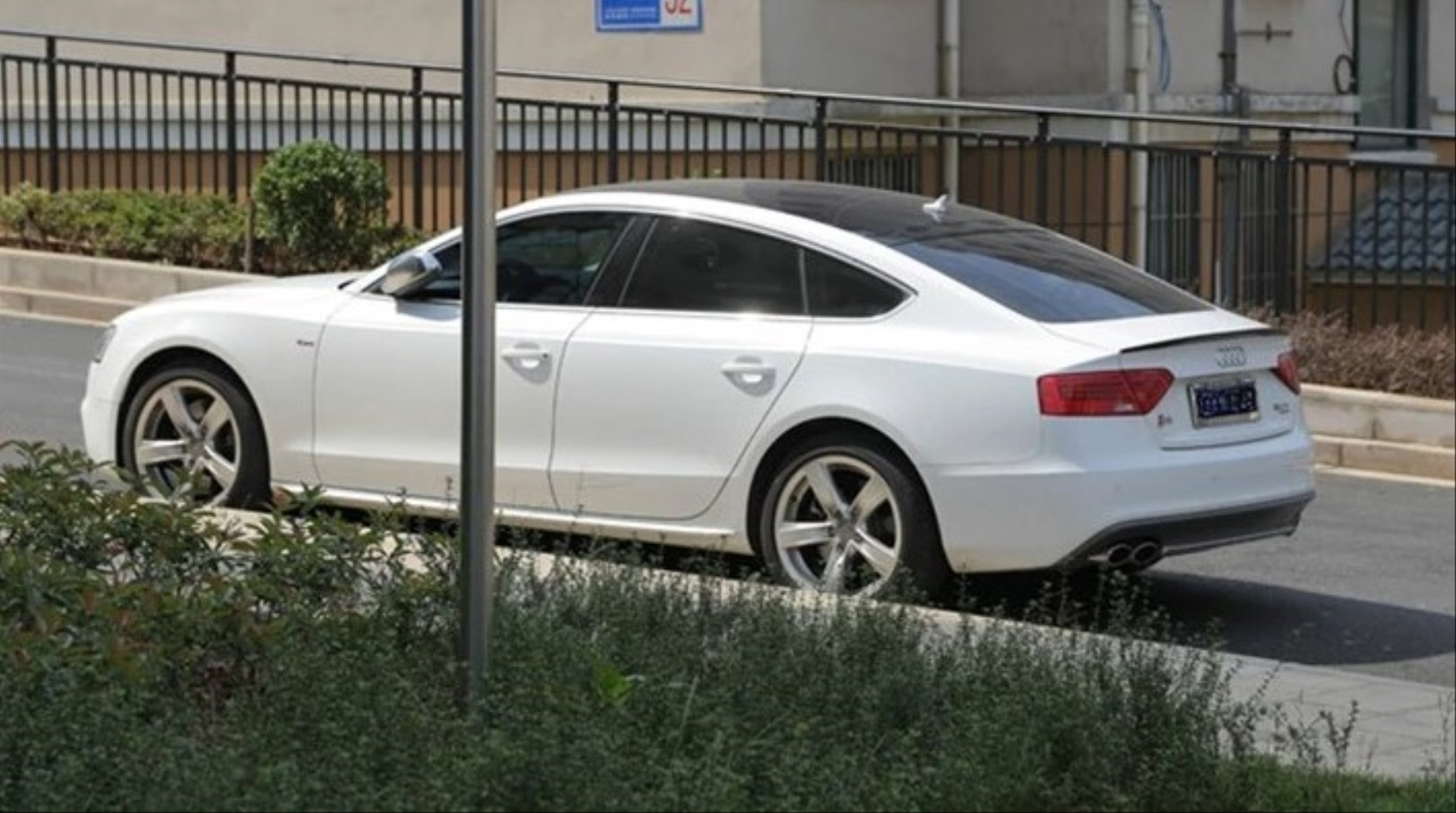 Audi A5 2009-2016 İçin Uyumlu Spoiler - Piano Black (Parlak Siyah) - Görsel 5