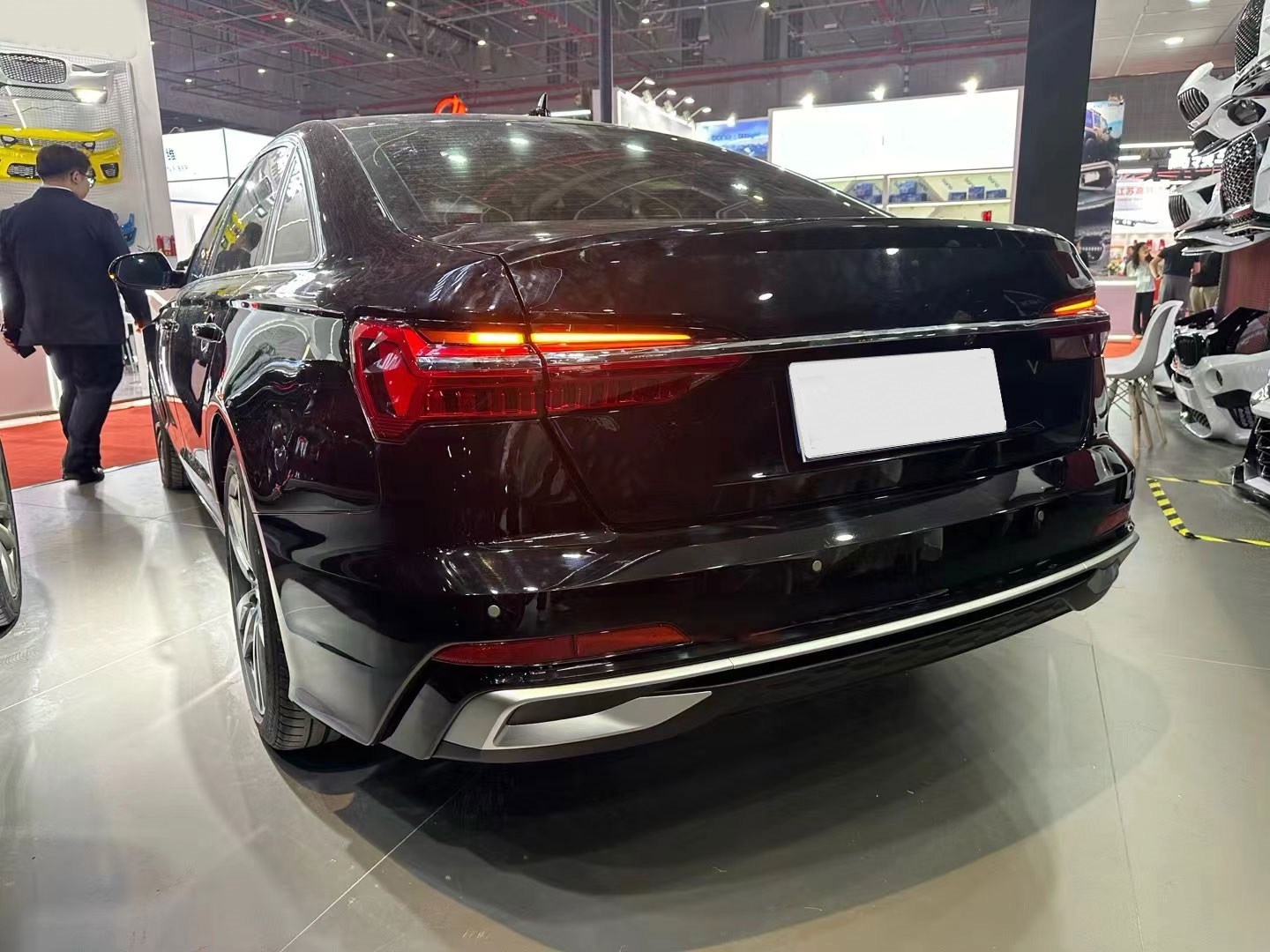 Audi A6 12-18(C7) İçin C8 Facelift BODY Kit (AFL Olmayan Araçlar İçin) - Görsel 3