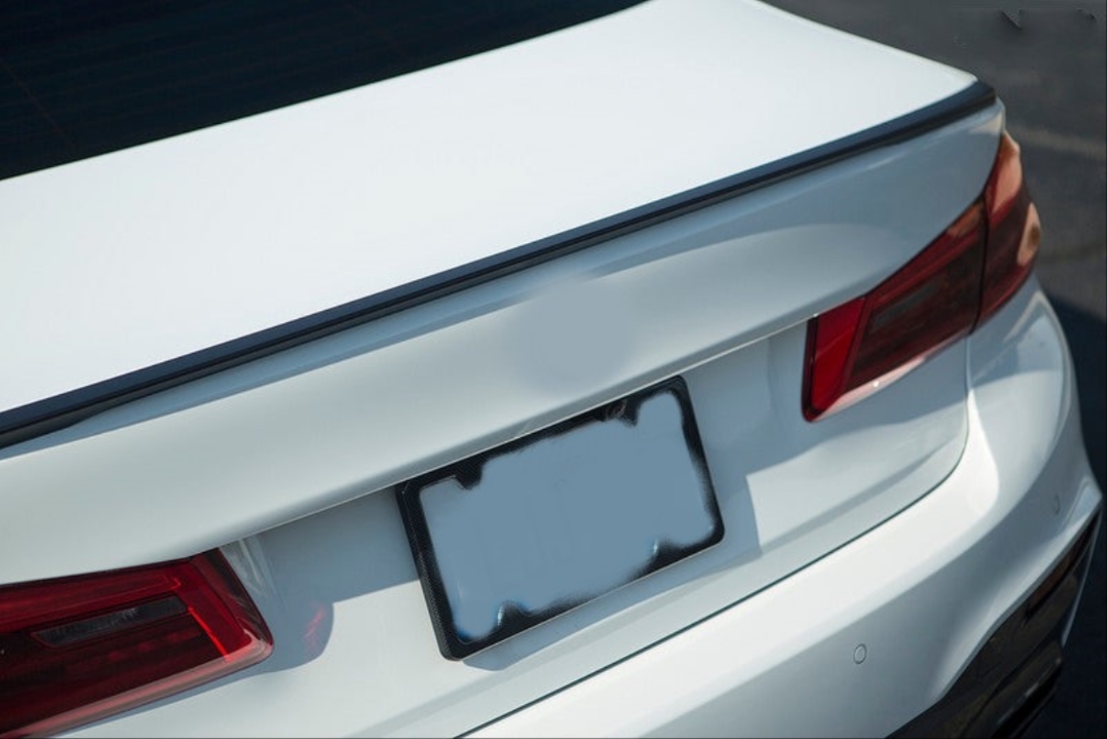 BMW 5 Serisi G30 İçin Uyumlu Hybrid Spoiler - Piano Black (Parlak Siyah) - Görsel 3