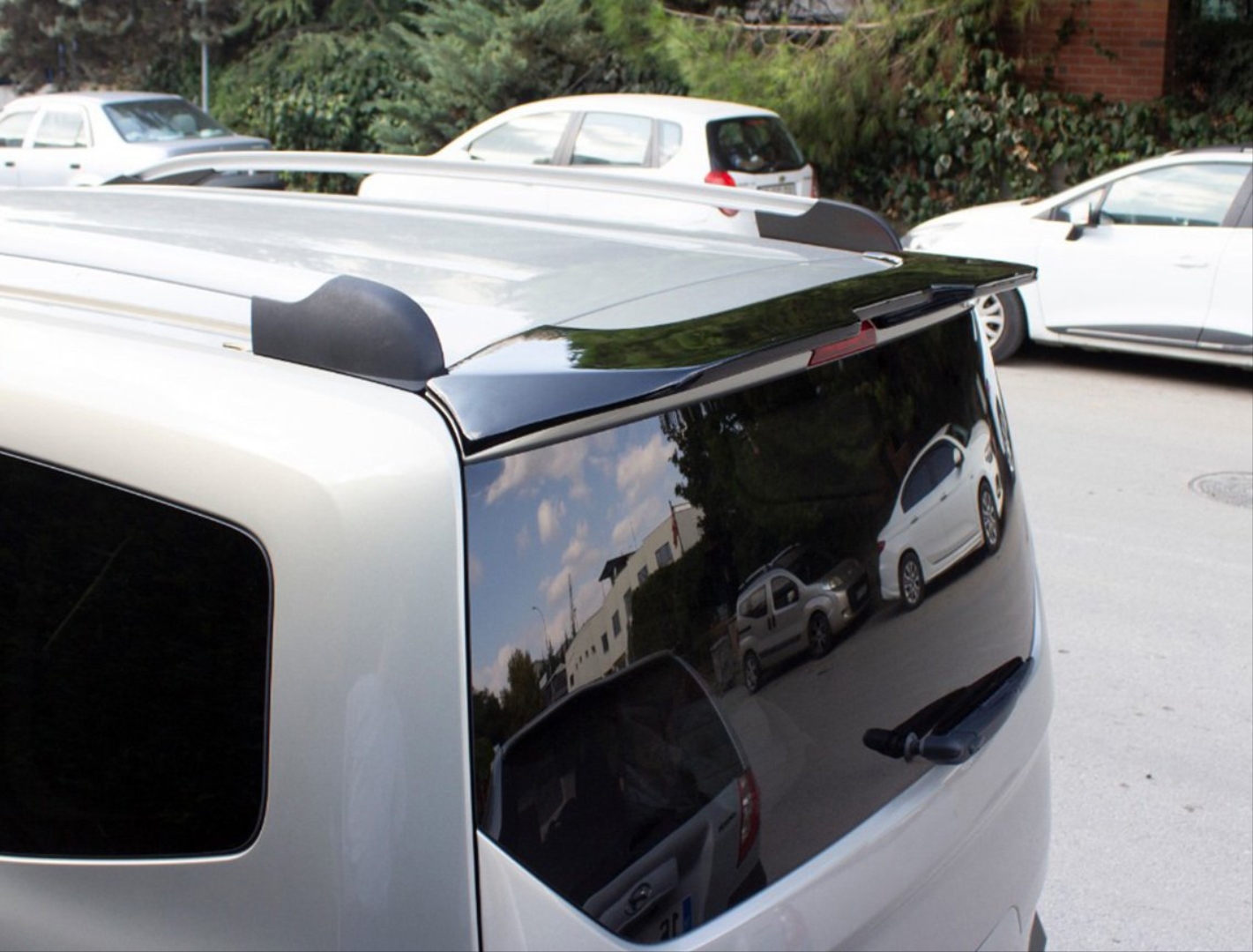 FORD Tourneo Courier İçin Uyumlu 2014-2018 Spoiler Abarth (Boyasiz) - Görsel 3