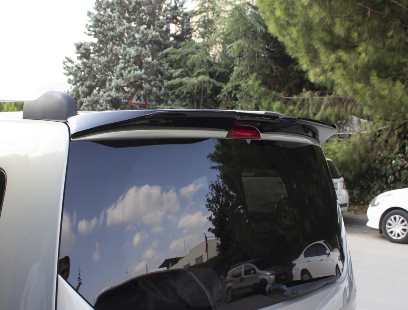 FORD Tourneo Courier İçin Uyumlu 2014-2018 Spoiler Abarth (Boyasiz)