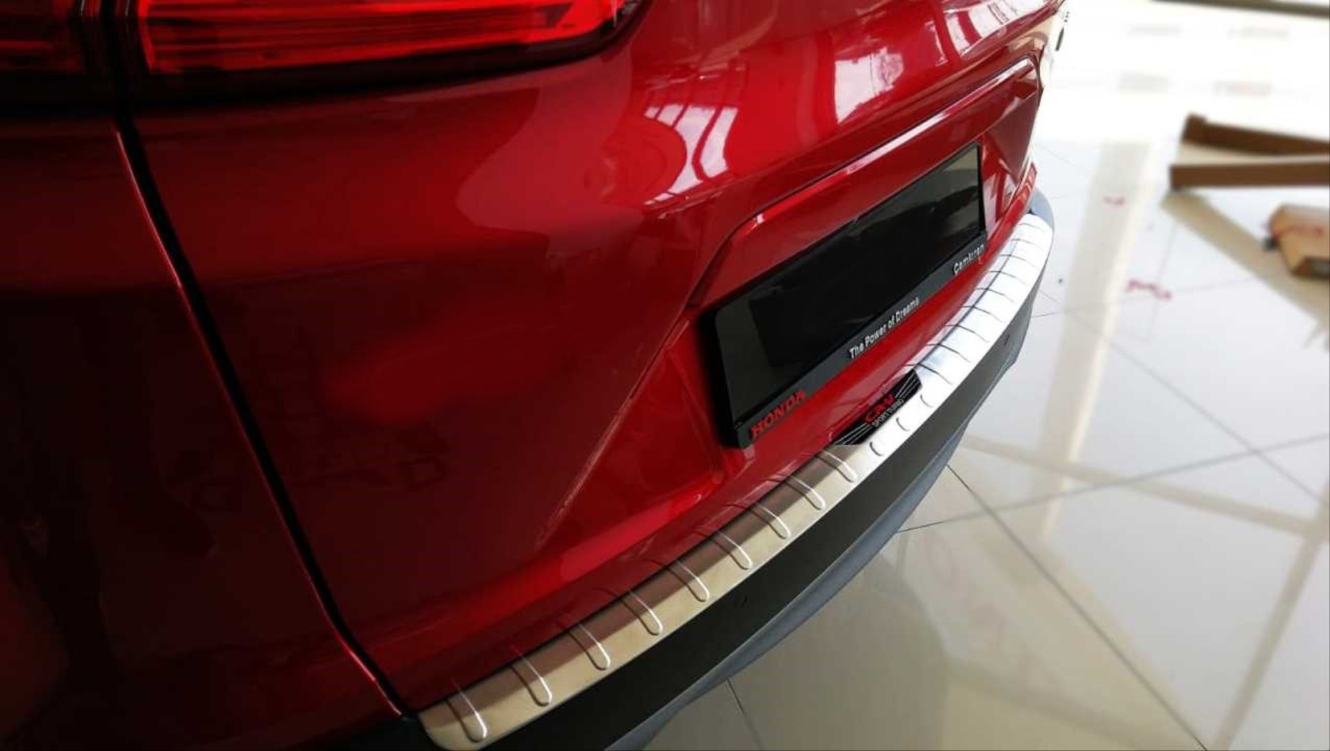 Honda CR-V 2018-2019 İçin Uyumlu ARKA Tampon Üst Kaplamasi - Görsel 2