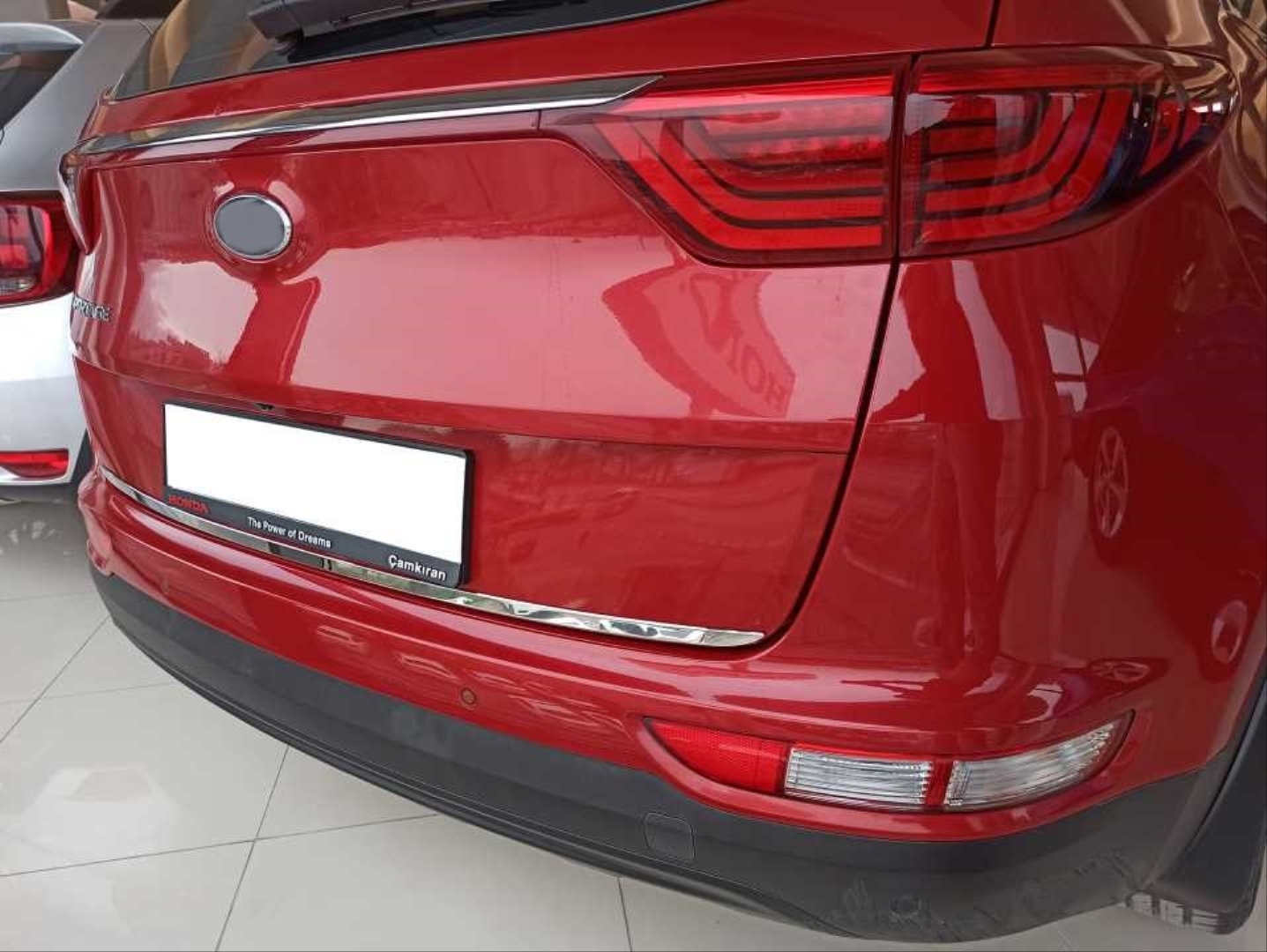 Kia Sportage 2016-2019 İçin Uyumlu Bagaj Kapagi ALT Çitasi KROM - Görsel 2