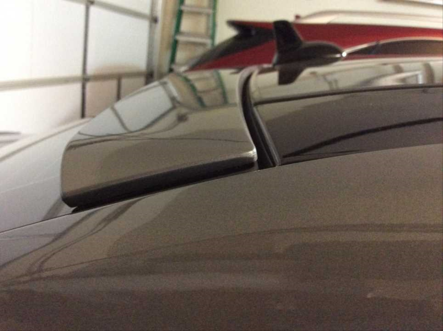 Mercedes W212(2009-2015) E Serisi İçin Uyumlu CAM Üstü Spoiler - Piano Black (Parlak Siyah) - Görsel 4