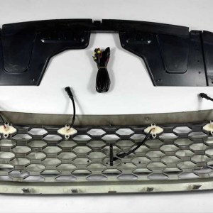 Nissan Navara NP300 (2015-2020) İçin Uyumlu Ledli Panjur- Siyah (Dizayn B)