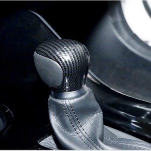 Toyota C-HR 2016-2019 İçin Uyumlu Vites Topuzu Kaplama - Karbon