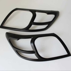 Toyota Hilux Vigo 2012-2015 İçin Uyumlu FAR Çerçeve Kaplama Siyah