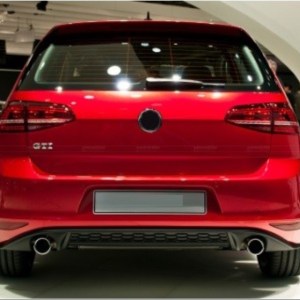 Volkswagen GOLF 7 2013-2018 İçin Uyumlu Gti Difuzor Piano Black